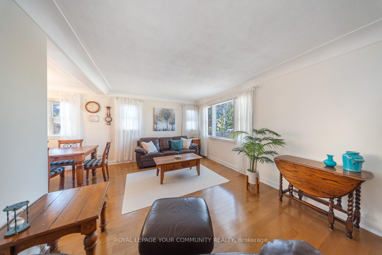 Photo 43 of 54 First Street N, Hamilton, Stoney Creek — HOMEH