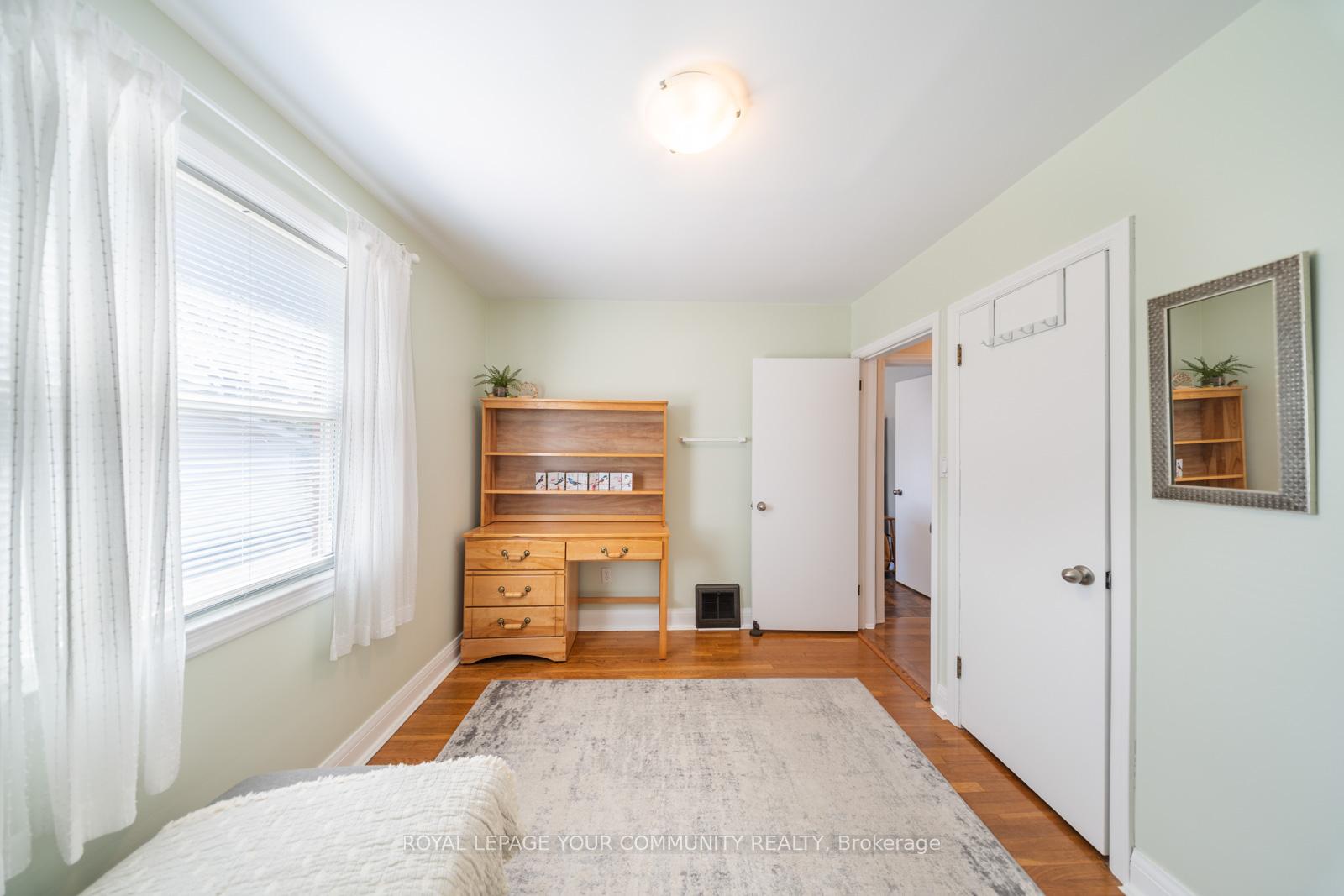Photo 26 of 54 First Street N, Hamilton, Stoney Creek — HOMEH