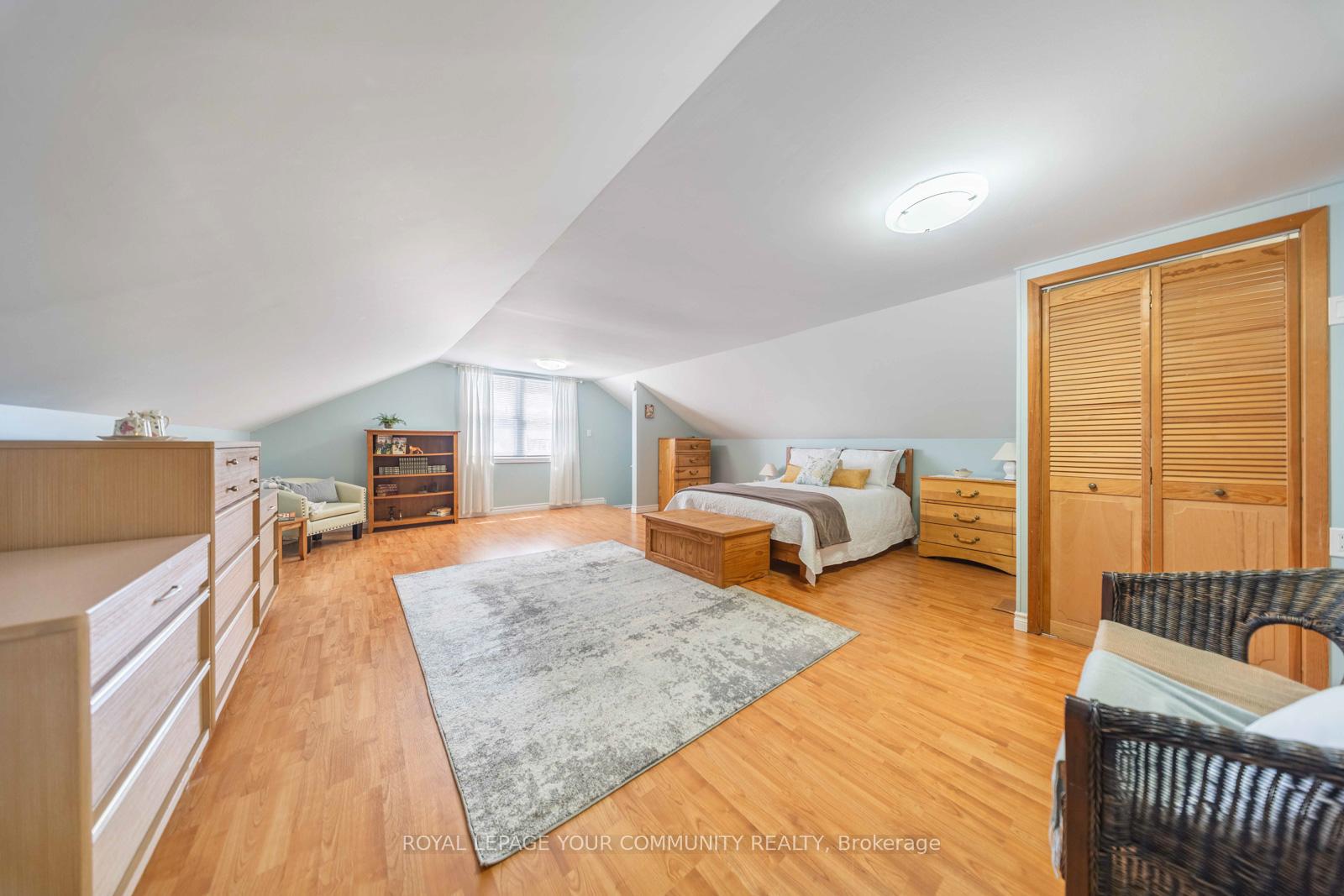 Photo 27 of 54 First Street N, Hamilton, Stoney Creek — HOMEH