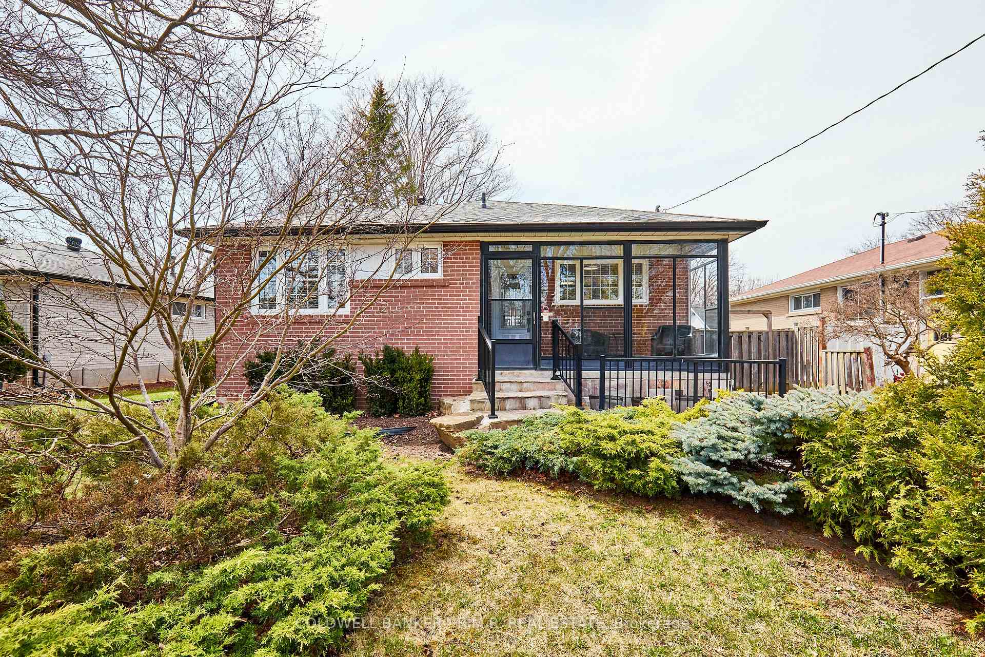 Photo 8 of 918 Donovan Crescent, Whitby, Williamsburg — HOMEH