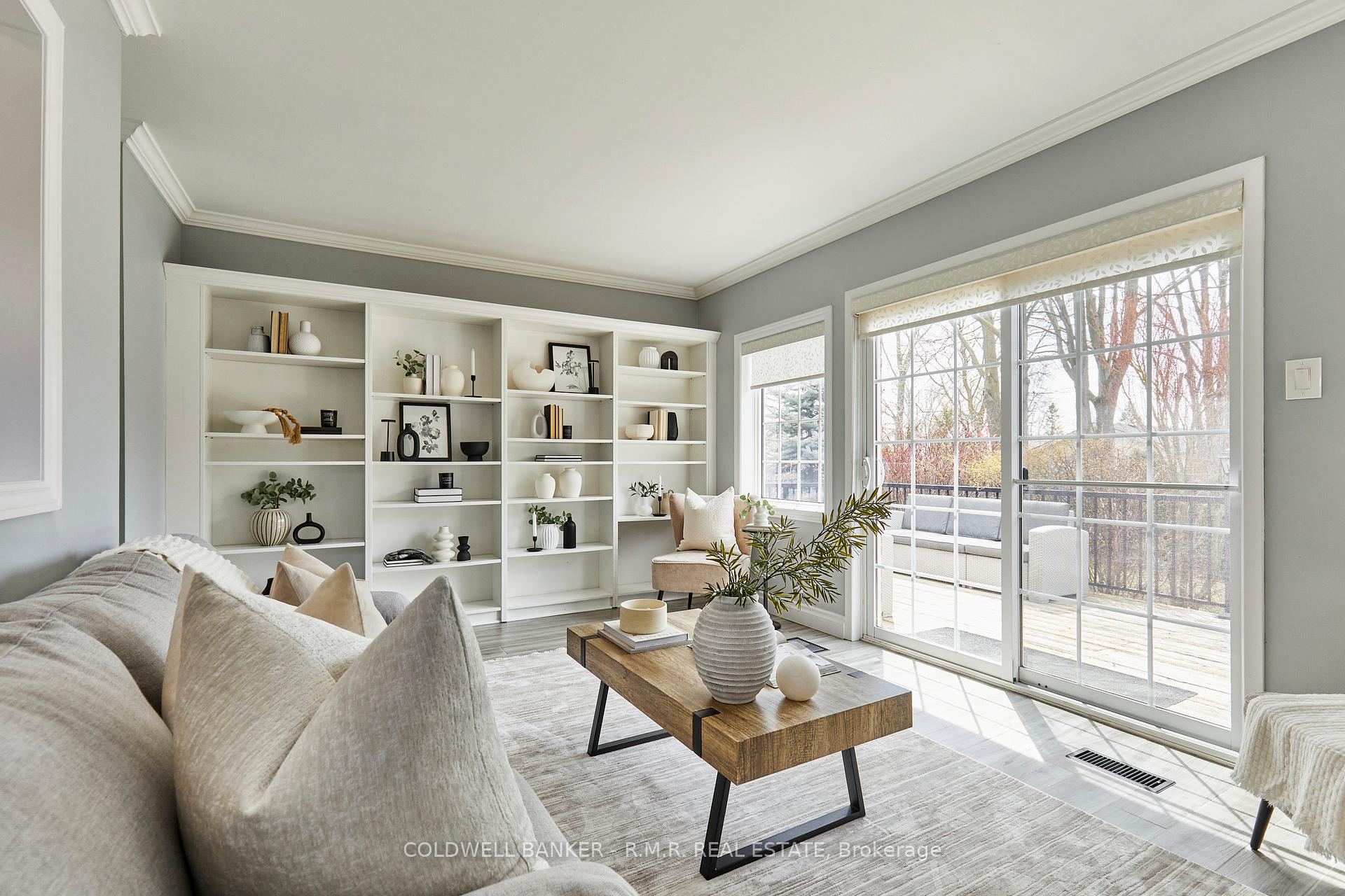 Photo 3 of 918 Donovan Crescent, Whitby, Williamsburg — HOMEH