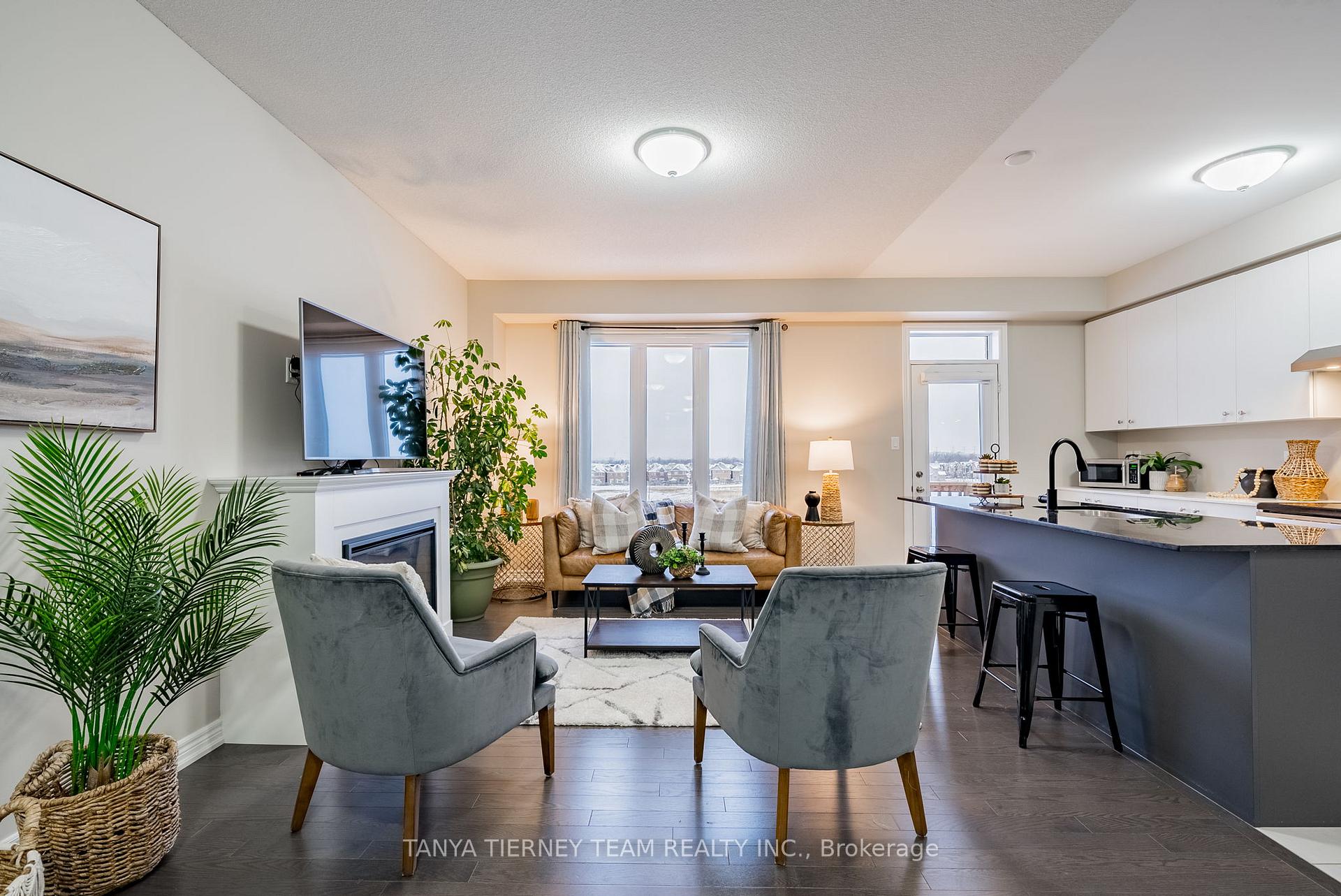 Photo 10 of 49 Conarty Crescent, Whitby, Rural Whitby — HOMEH