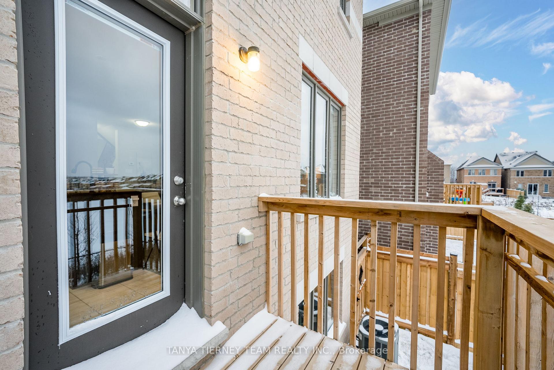 Photo 25 of 49 Conarty Crescent, Whitby, Rural Whitby — HOMEH