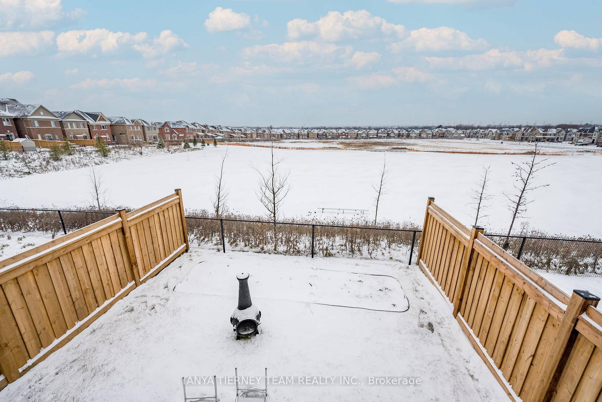Photo 30 of 49 Conarty Crescent, Whitby, Rural Whitby — HOMEH