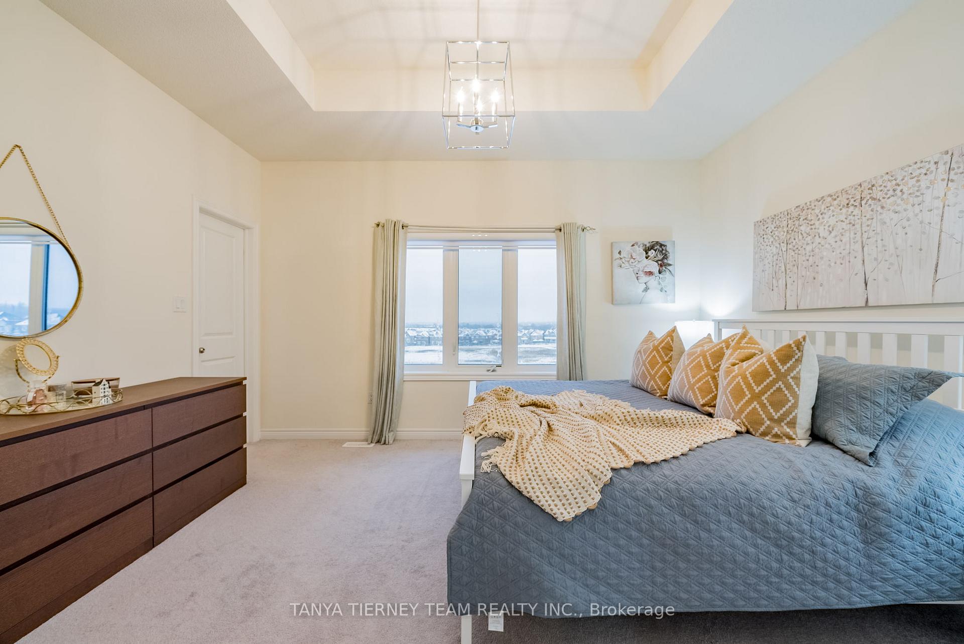 Photo 5 of 49 Conarty Crescent, Whitby, Rural Whitby — HOMEH