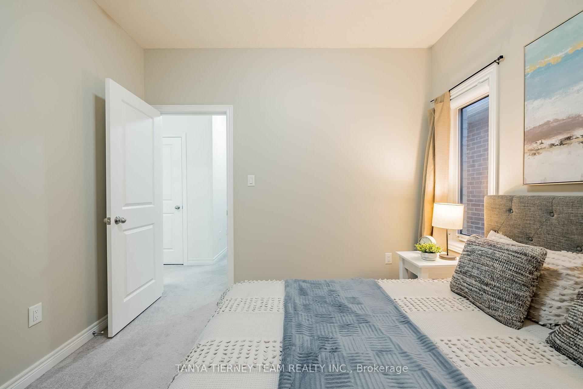 Photo 19 of 49 Conarty Crescent, Whitby, Rural Whitby — HOMEH