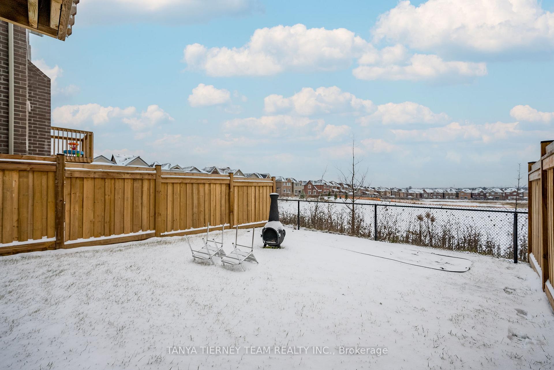 Photo 29 of 49 Conarty Crescent, Whitby, Rural Whitby — HOMEH