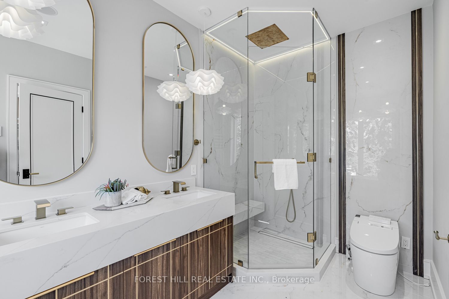 Photo 32 of 584 Broadway Avenue, Toronto, Leaside — HOMEH