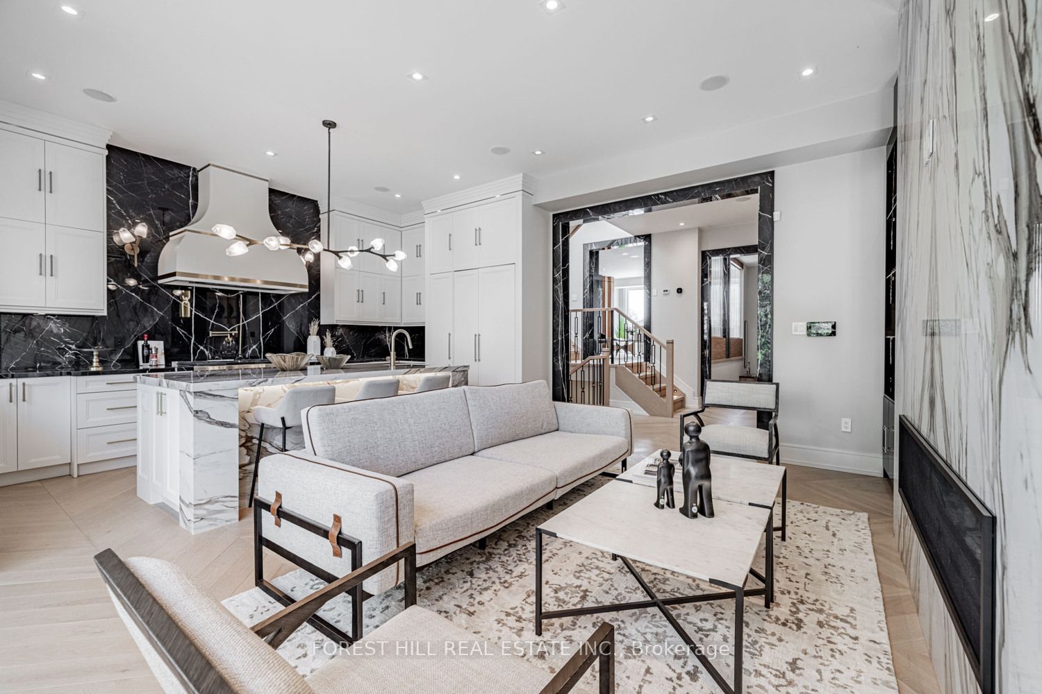 Photo 9 of 584 Broadway Avenue, Toronto, Leaside — HOMEH