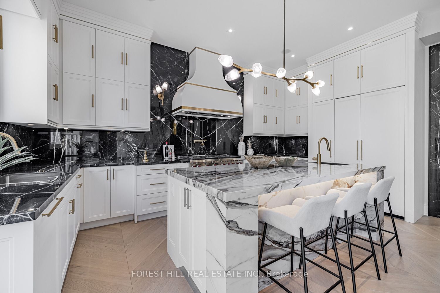 Photo 12 of 584 Broadway Avenue, Toronto, Leaside — HOMEH