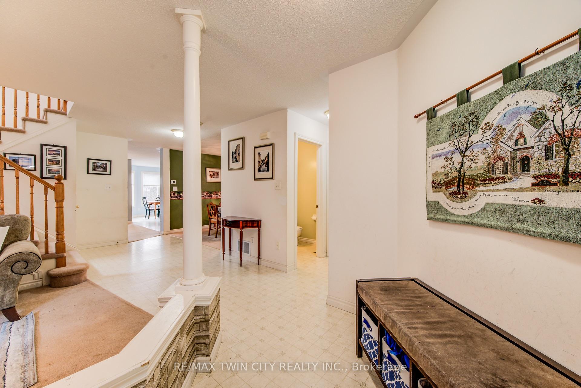 Photo 9 of 620 Yarmouth Drive, Waterloo — HOMEH