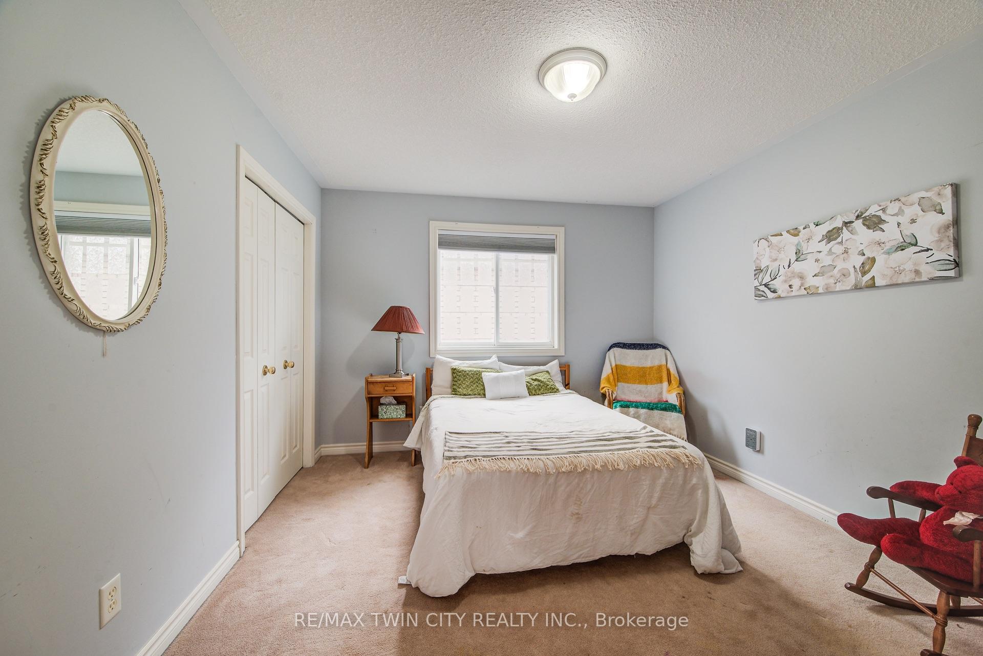 Photo 21 of 620 Yarmouth Drive, Waterloo — HOMEH