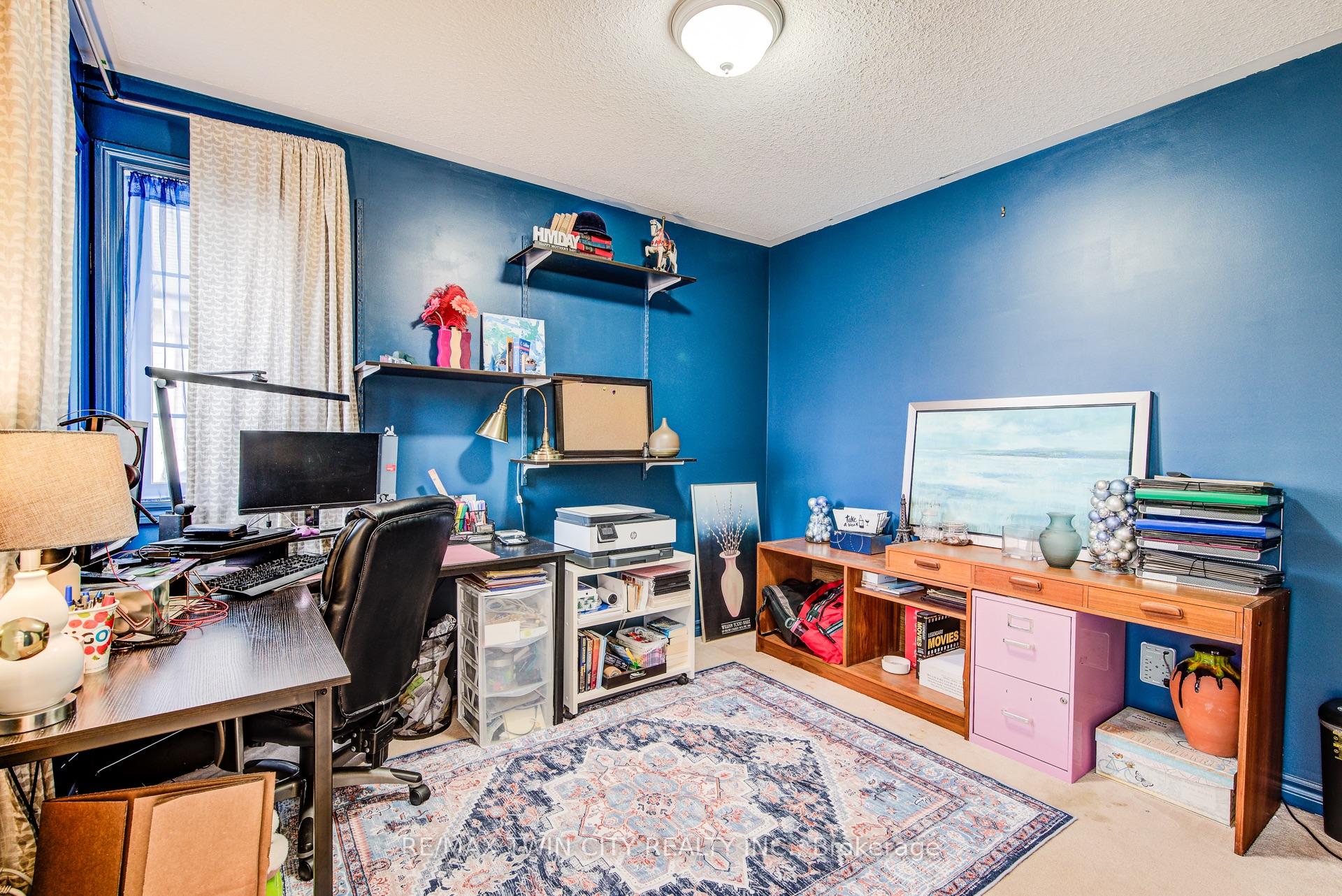 Photo 23 of 620 Yarmouth Drive, Waterloo — HOMEH