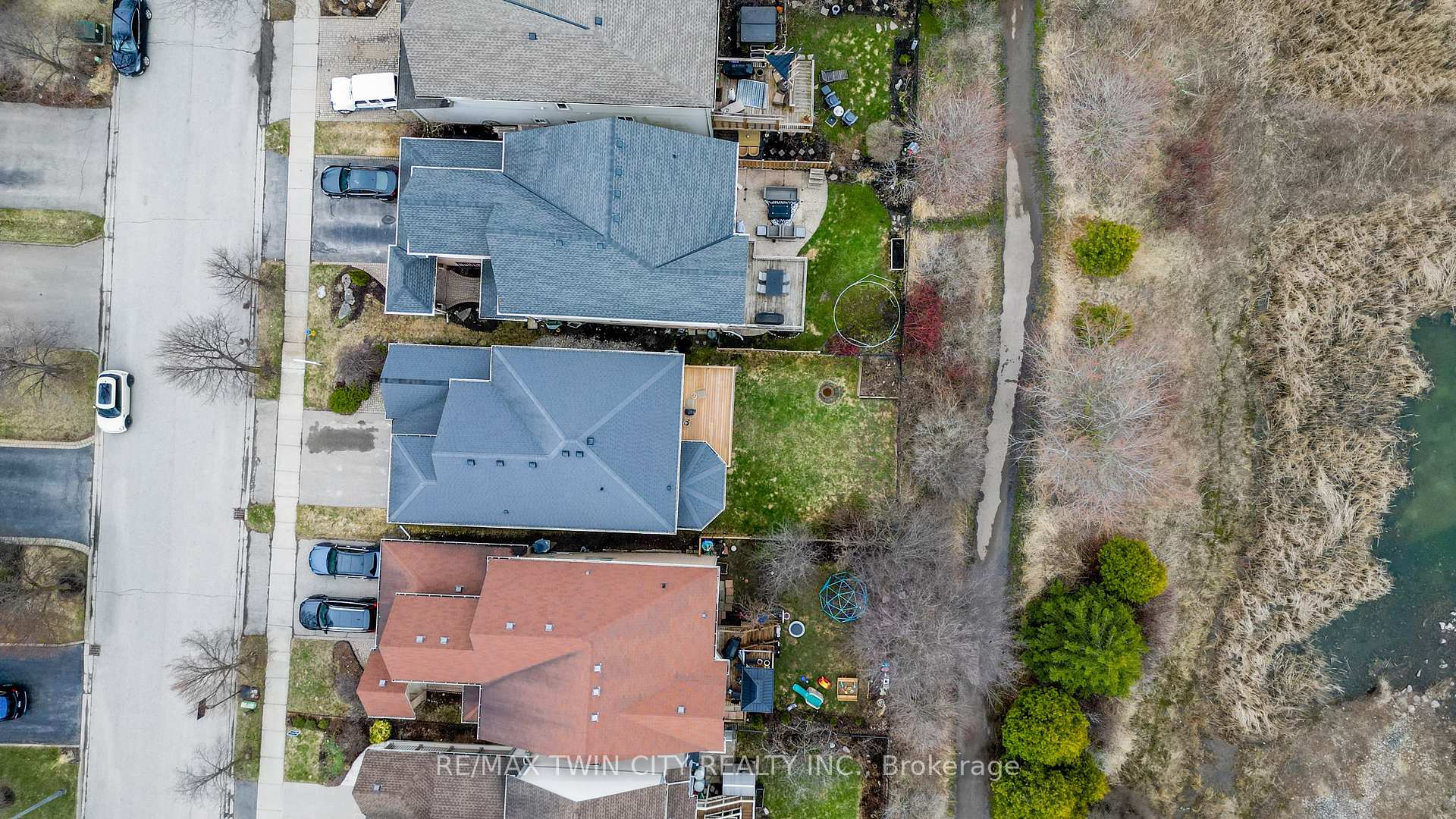 Photo 39 of 620 Yarmouth Drive, Waterloo — HOMEH