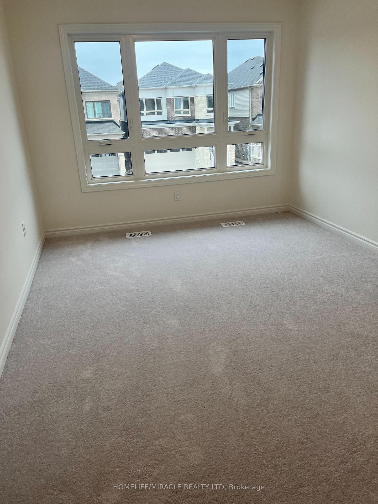 Photo 7 of 50 Gemini Drive, Barrie, Rural Barrie Southeast — HOMEH