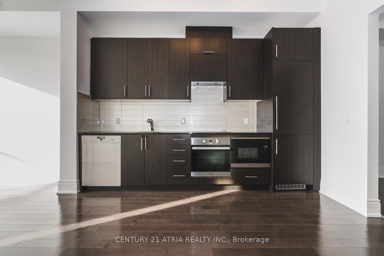Photo 4 of Unit 903, 23 Glebe Road, Toronto, Yonge-Eglinton — HOMEH