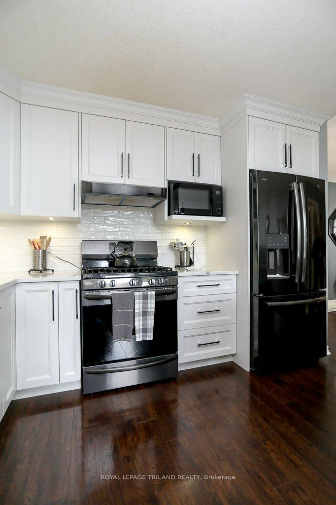 Photo 10 of 40 Pear Tree Avenue, St. Thomas — HOMEH