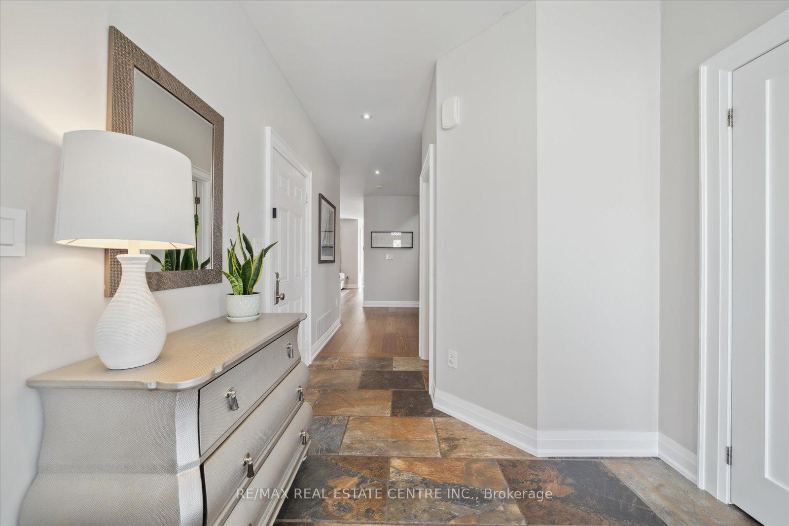 Photo 5 of 175 Shrewsbury Drive, Whitby, Brooklin — HOMEH