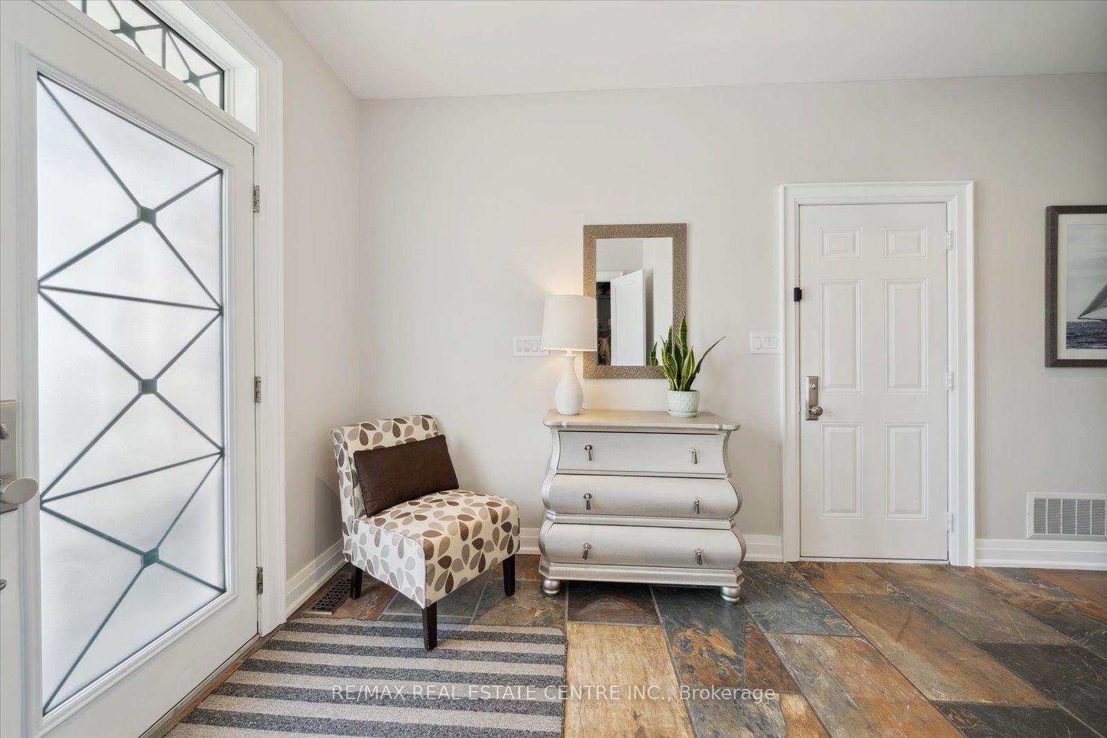 Photo 7 of 175 Shrewsbury Drive, Whitby, Brooklin — HOMEH