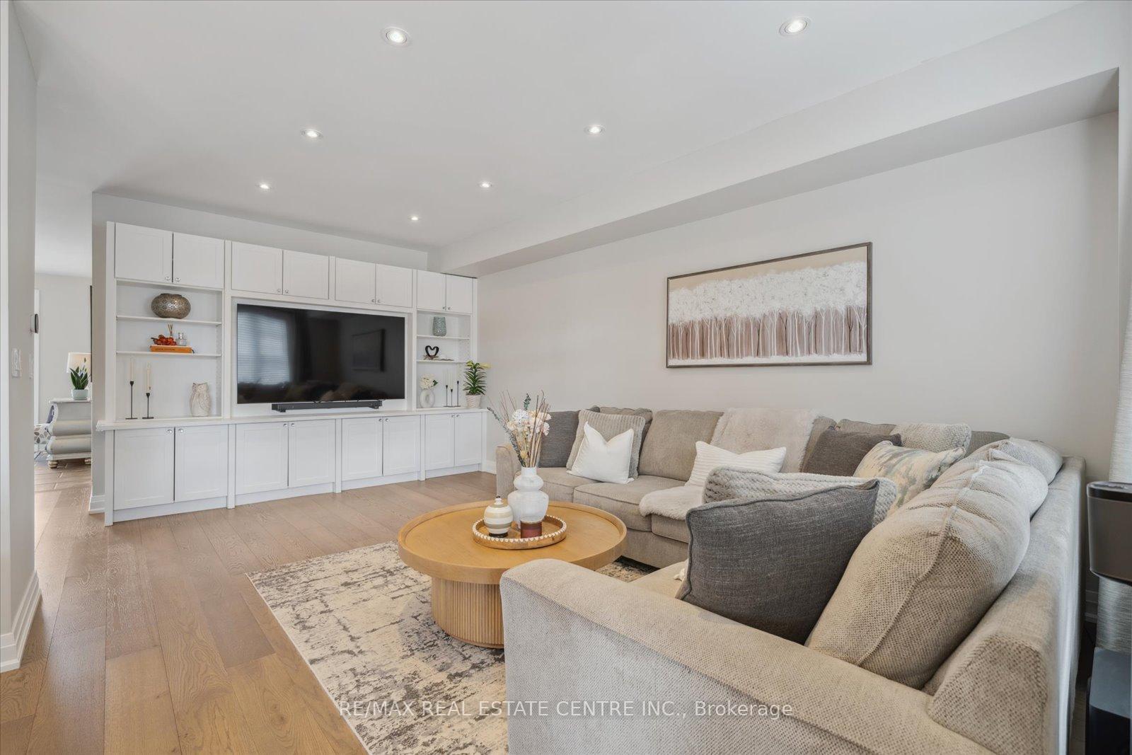 Photo 10 of 175 Shrewsbury Drive, Whitby, Brooklin — HOMEH