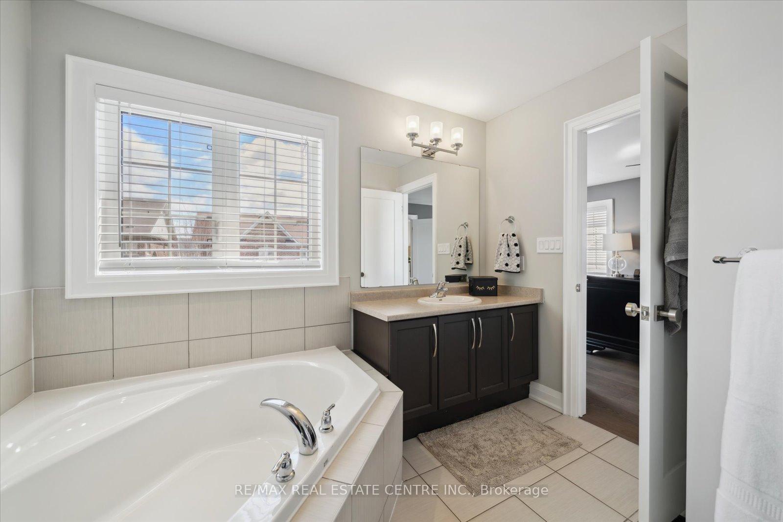 Photo 30 of 175 Shrewsbury Drive, Whitby, Brooklin — HOMEH