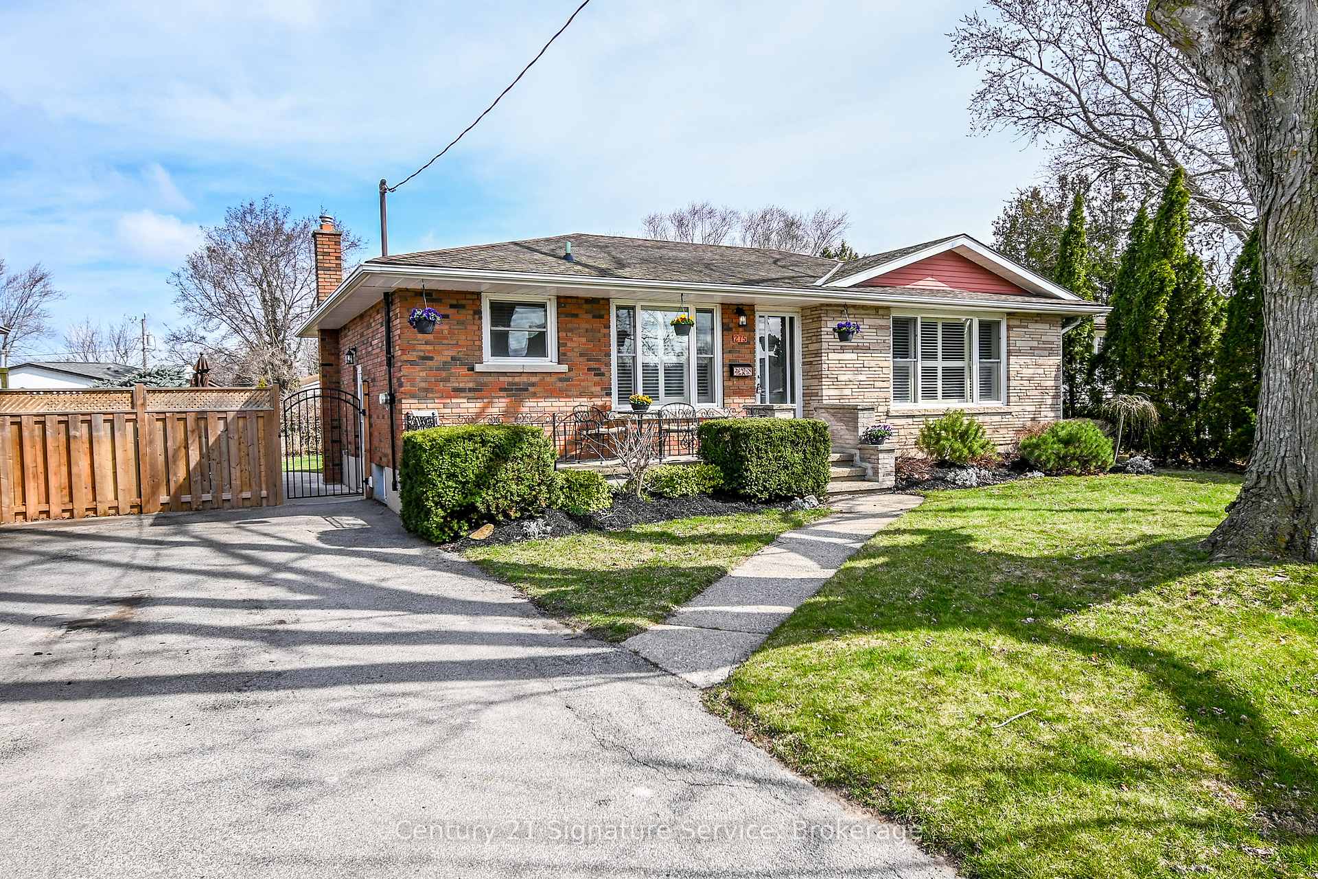 Photo 1 of 275 Lakeshore Road, St. Catharines, Lakeshore — HOMEH