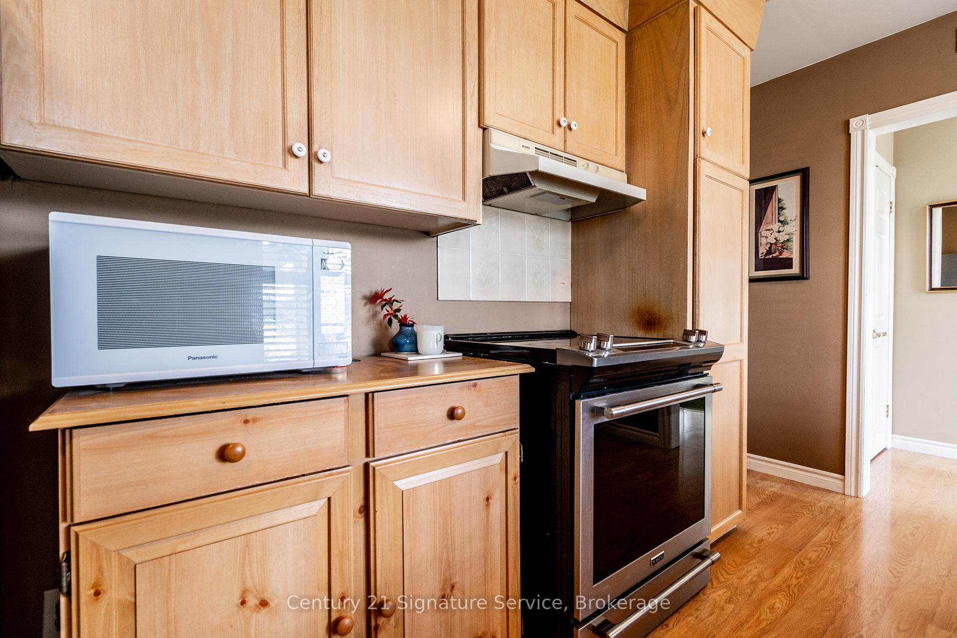 Photo 21 of 275 Lakeshore Road, St. Catharines, Lakeshore — HOMEH
