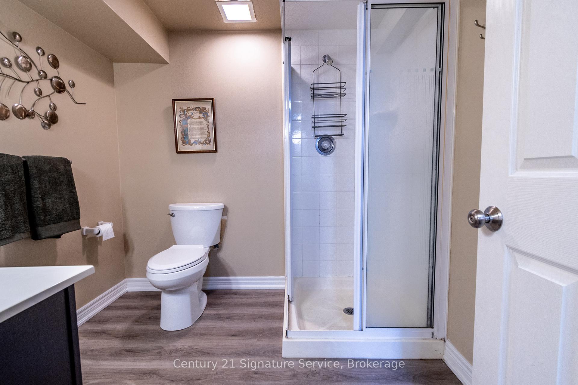 Photo 14 of 275 Lakeshore Road, St. Catharines, Lakeshore — HOMEH