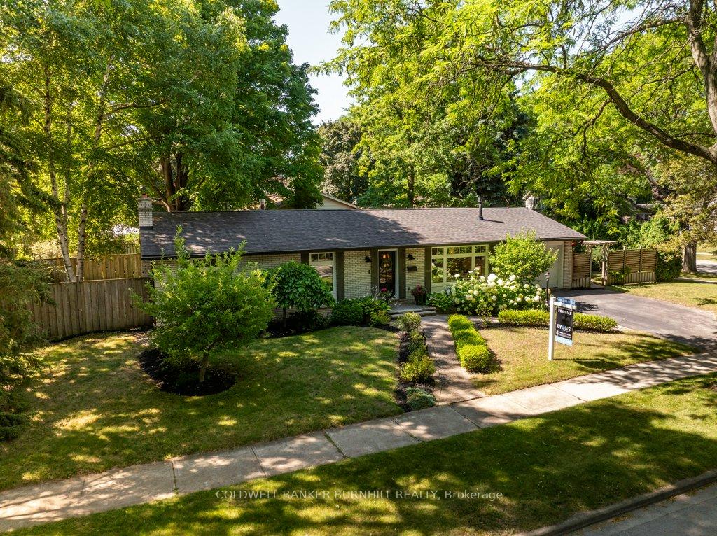 Photo 5 of 380 Abbott Road, Burlington, Roseland — HOMEH