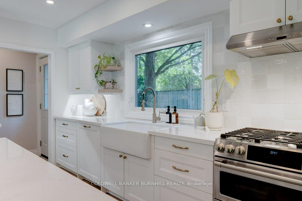 Photo 20 of 380 Abbott Road, Burlington, Roseland — HOMEH