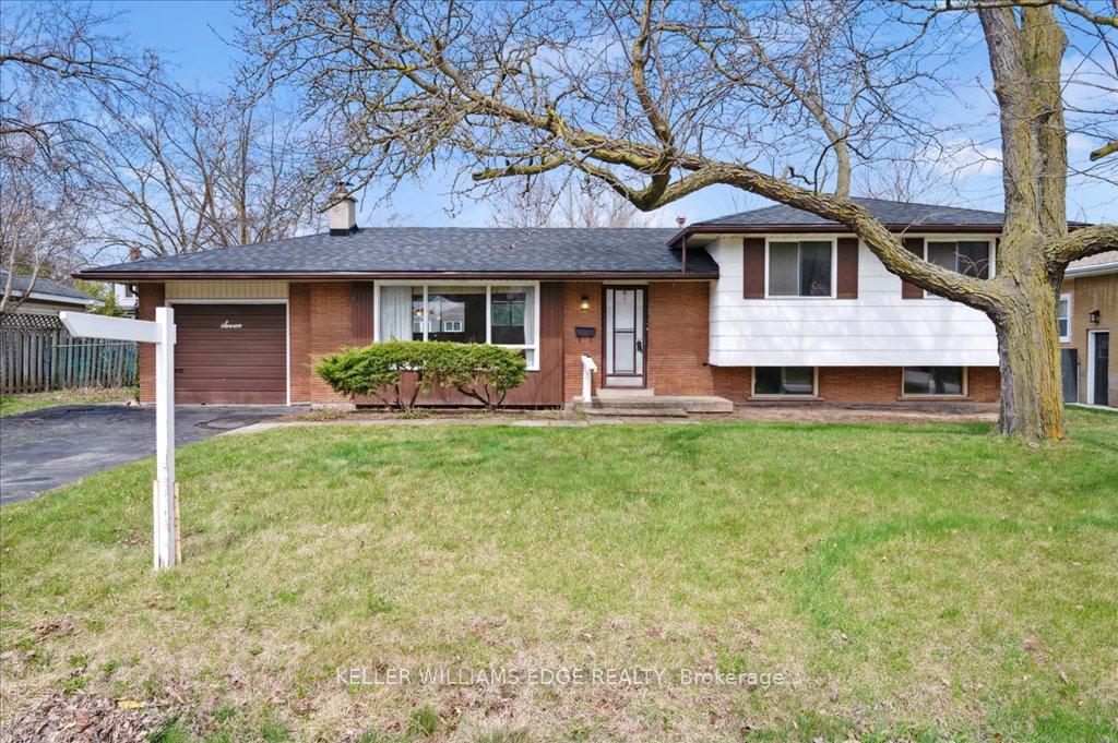 Photo 1 of 7 Jasper Drive, Hamilton, Stoney Creek — HOMEH