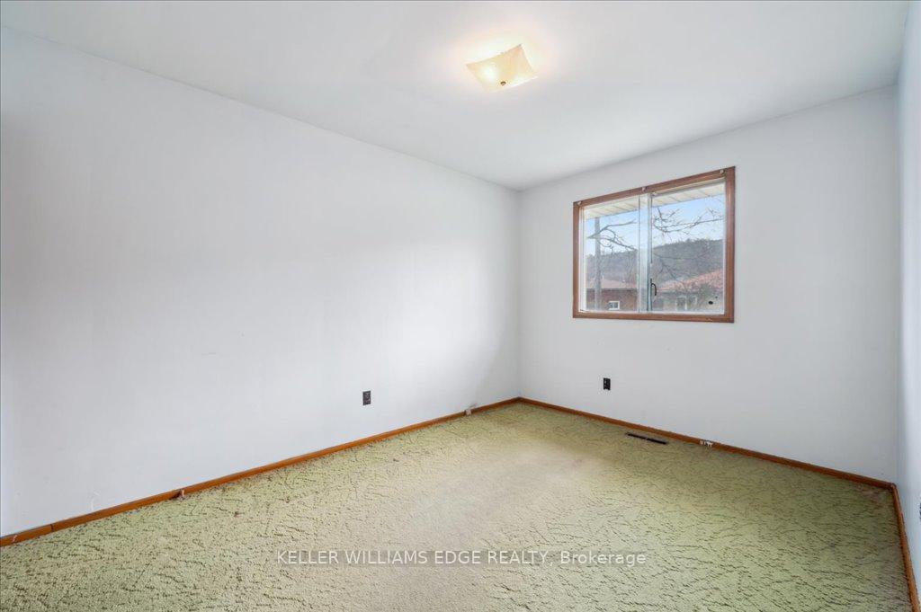 Photo 23 of 7 Jasper Drive, Hamilton, Stoney Creek — HOMEH