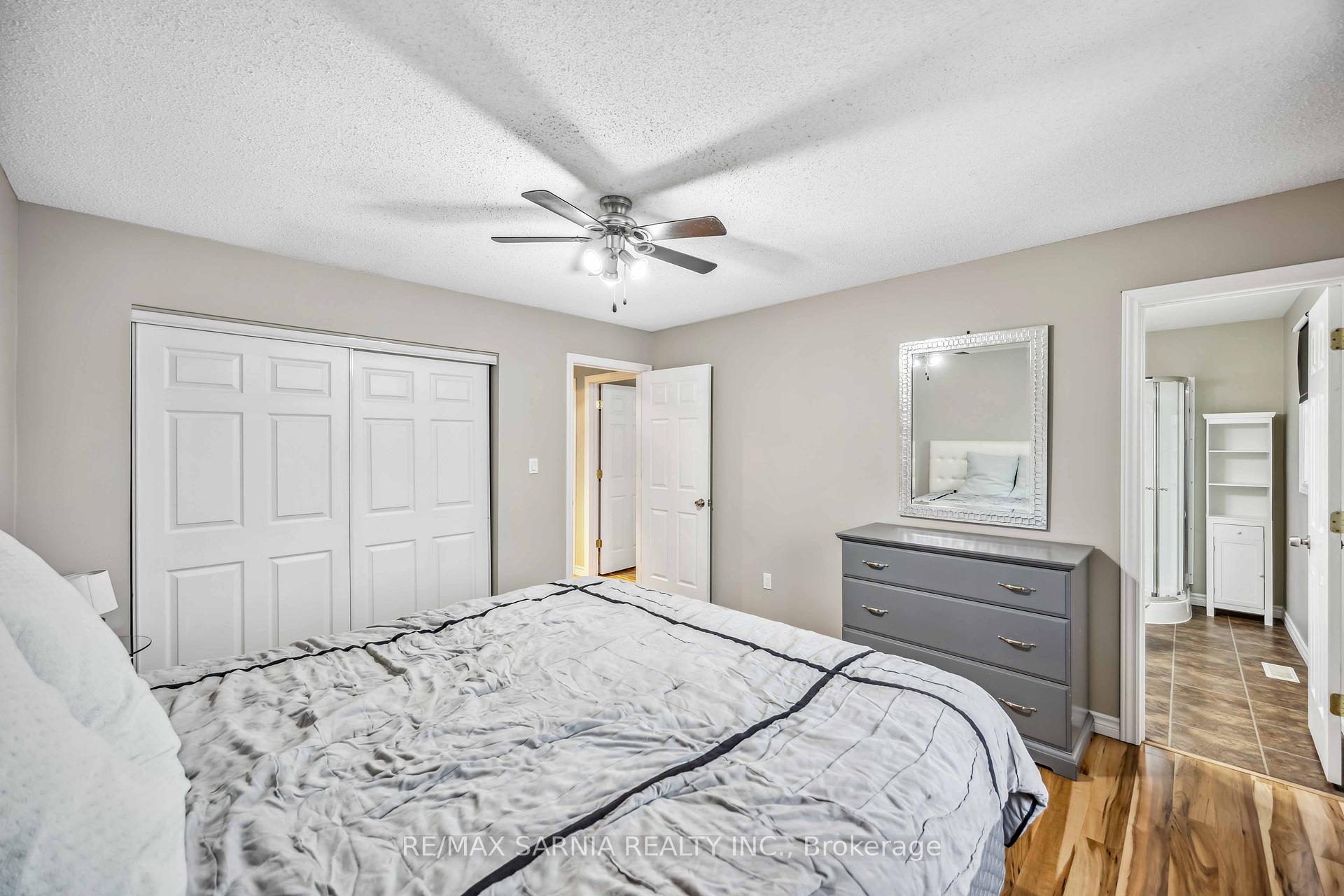 Photo 26 of 875 Prestwick Crescent, Sarnia — HOMEH