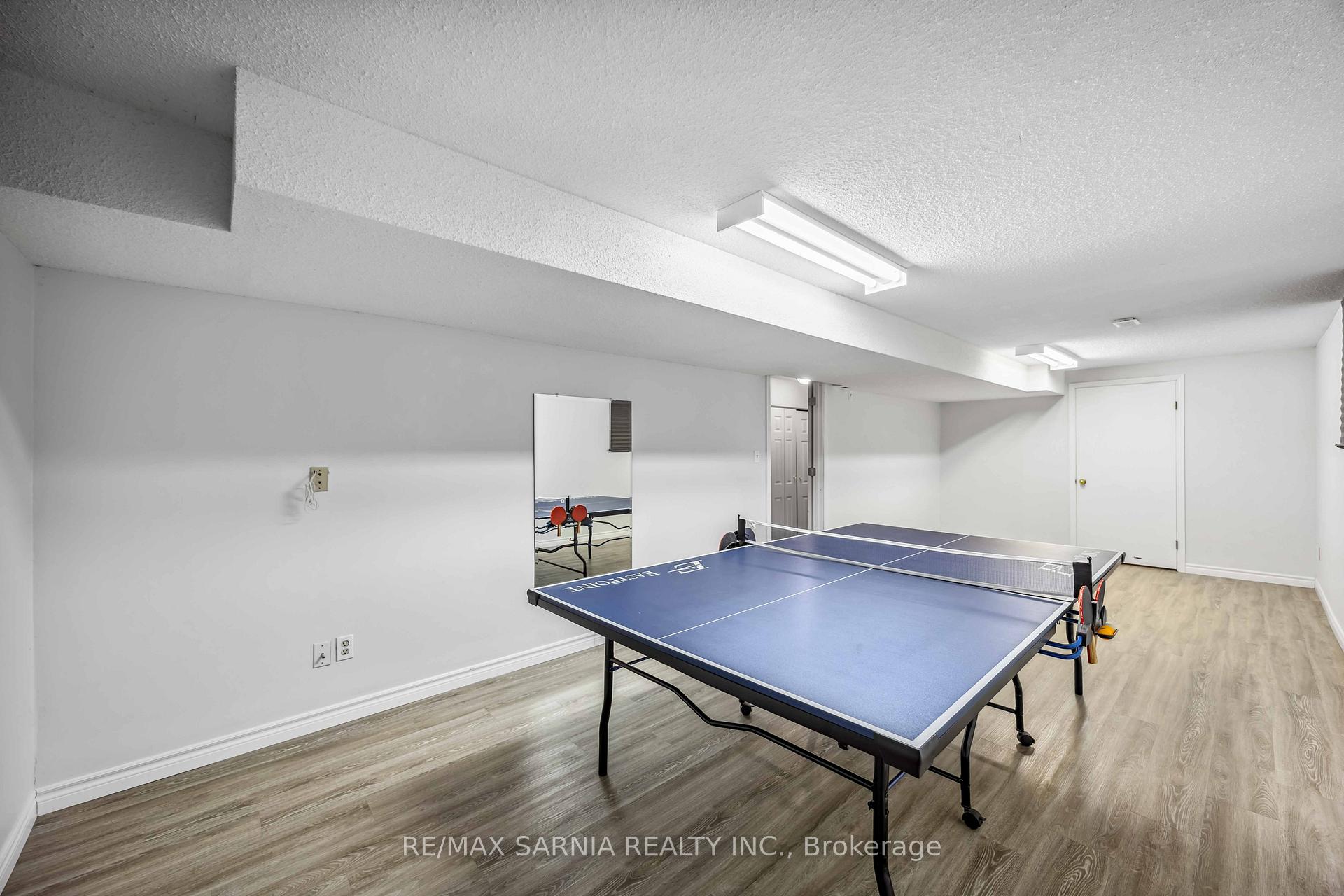 Photo 49 of 875 Prestwick Crescent, Sarnia — HOMEH