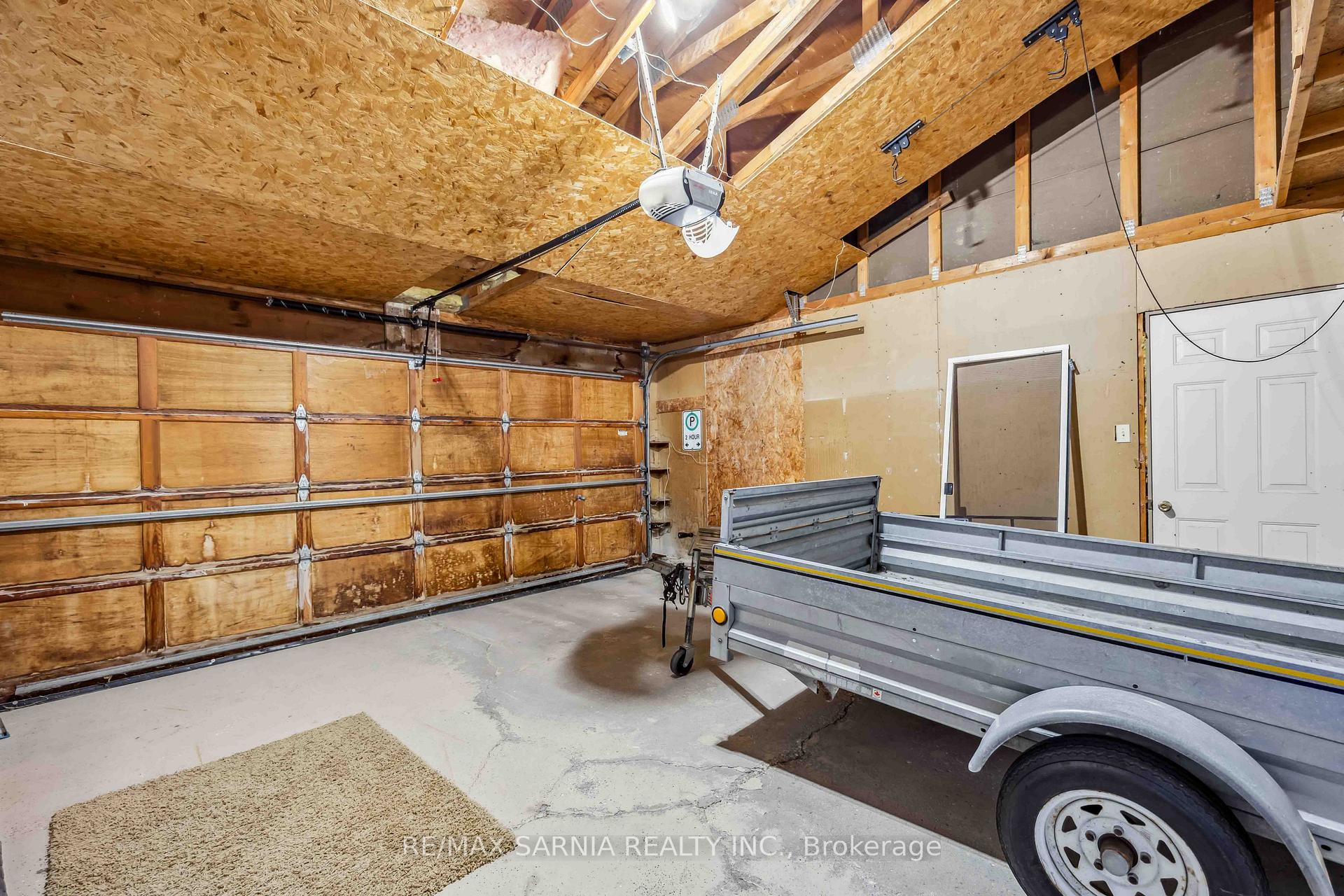 Photo 40 of 875 Prestwick Crescent, Sarnia — HOMEH