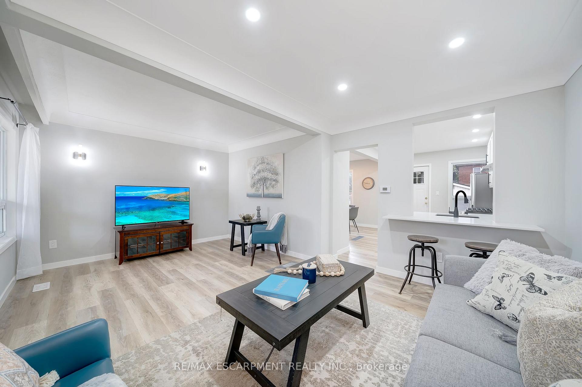 Photo 7 of 98 Cope Street, Hamilton, Homeside — HOMEH
