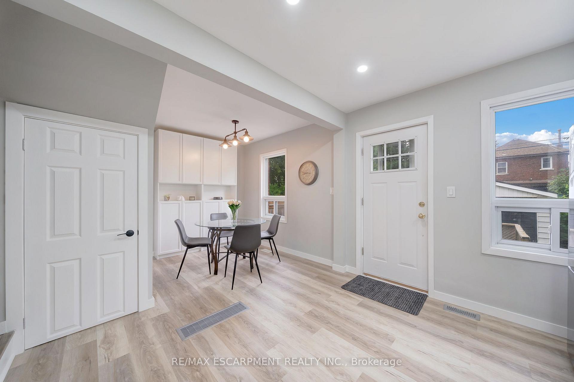 Photo 10 of 98 Cope Street, Hamilton, Homeside — HOMEH