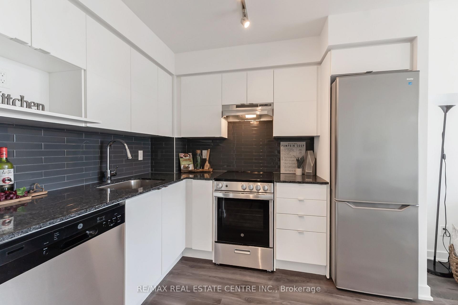 Photo 17 of Unit 1120, 120 Varna Drive, Toronto, Englemount-Lawrence — HOMEH