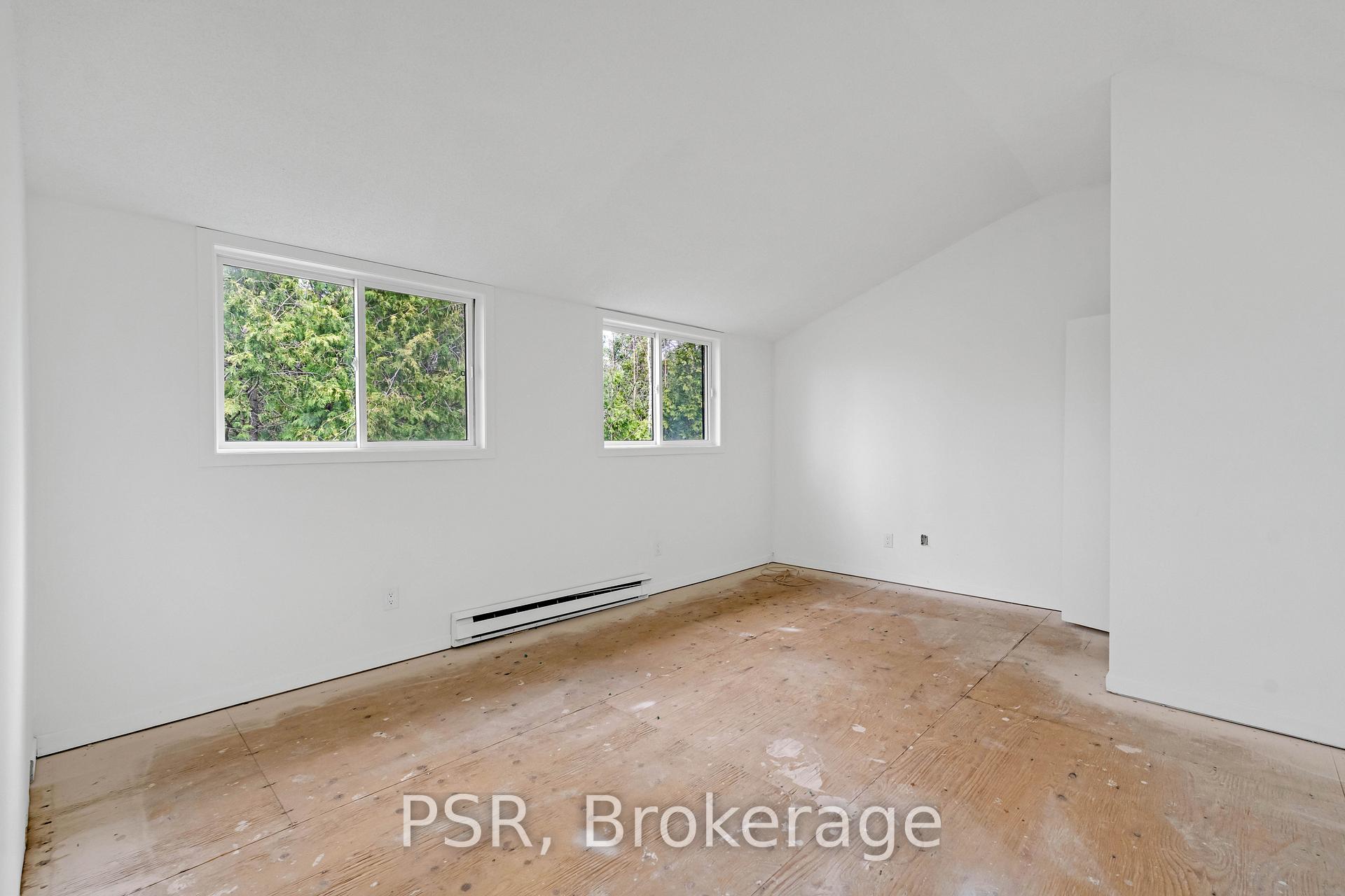 Photo 12 of 461 Ravenshoe Road, Uxbridge, Rural Uxbridge — HOMEH