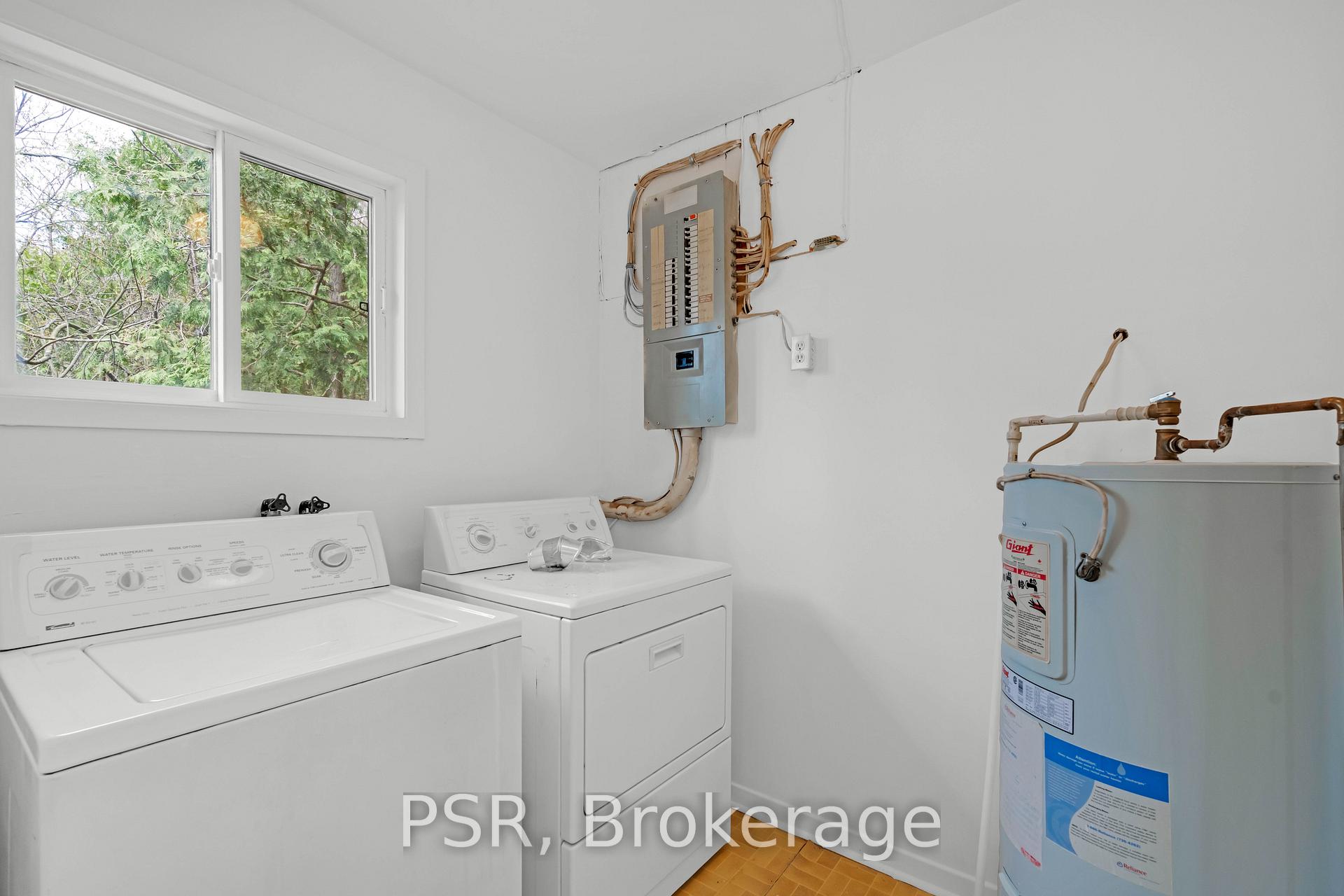 Photo 10 of 461 Ravenshoe Road, Uxbridge, Rural Uxbridge — HOMEH