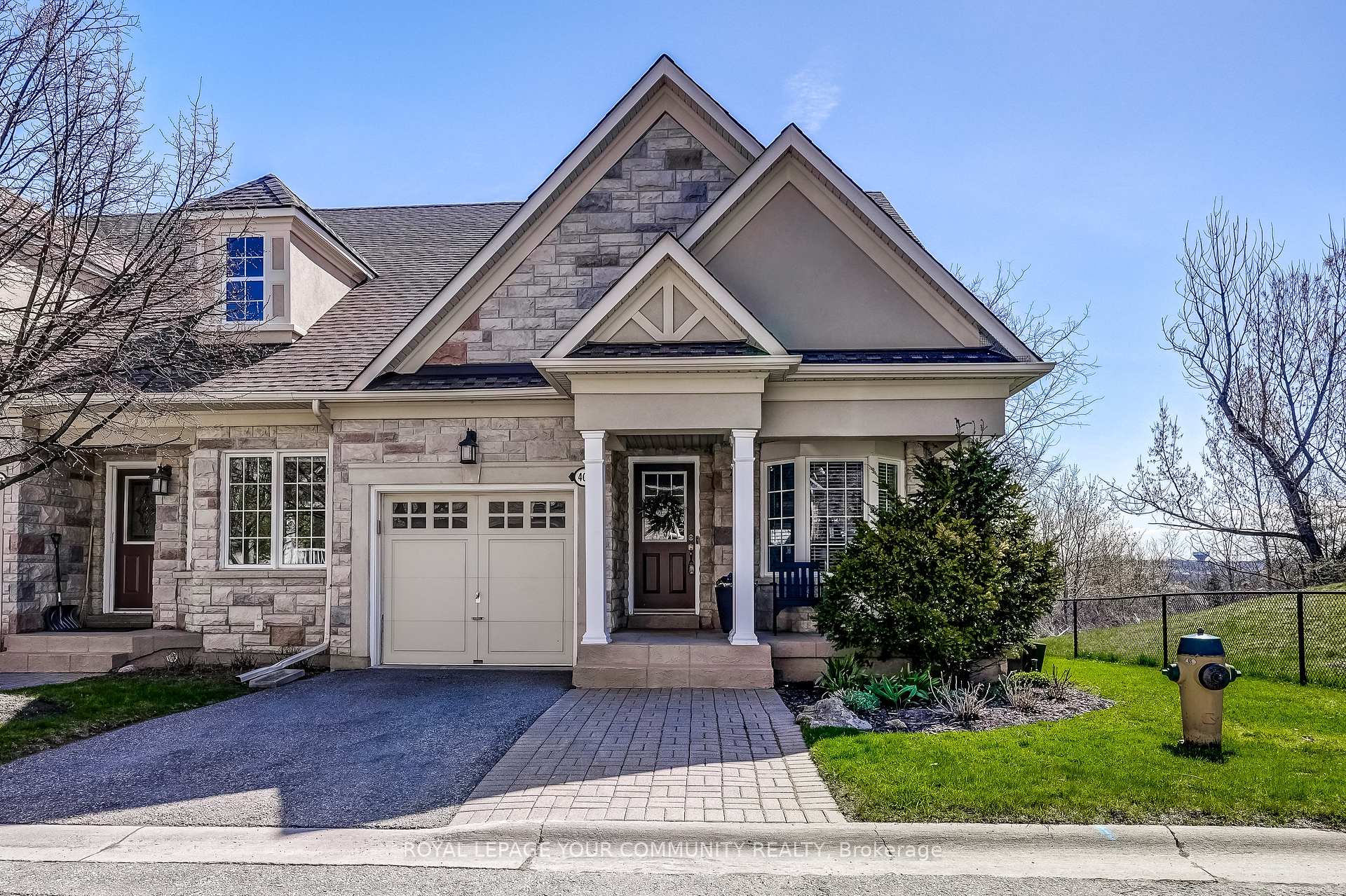 Photo 1 of 409 Terry Carter Crescent, Newmarket, Gorham-College Manor — HOMEH