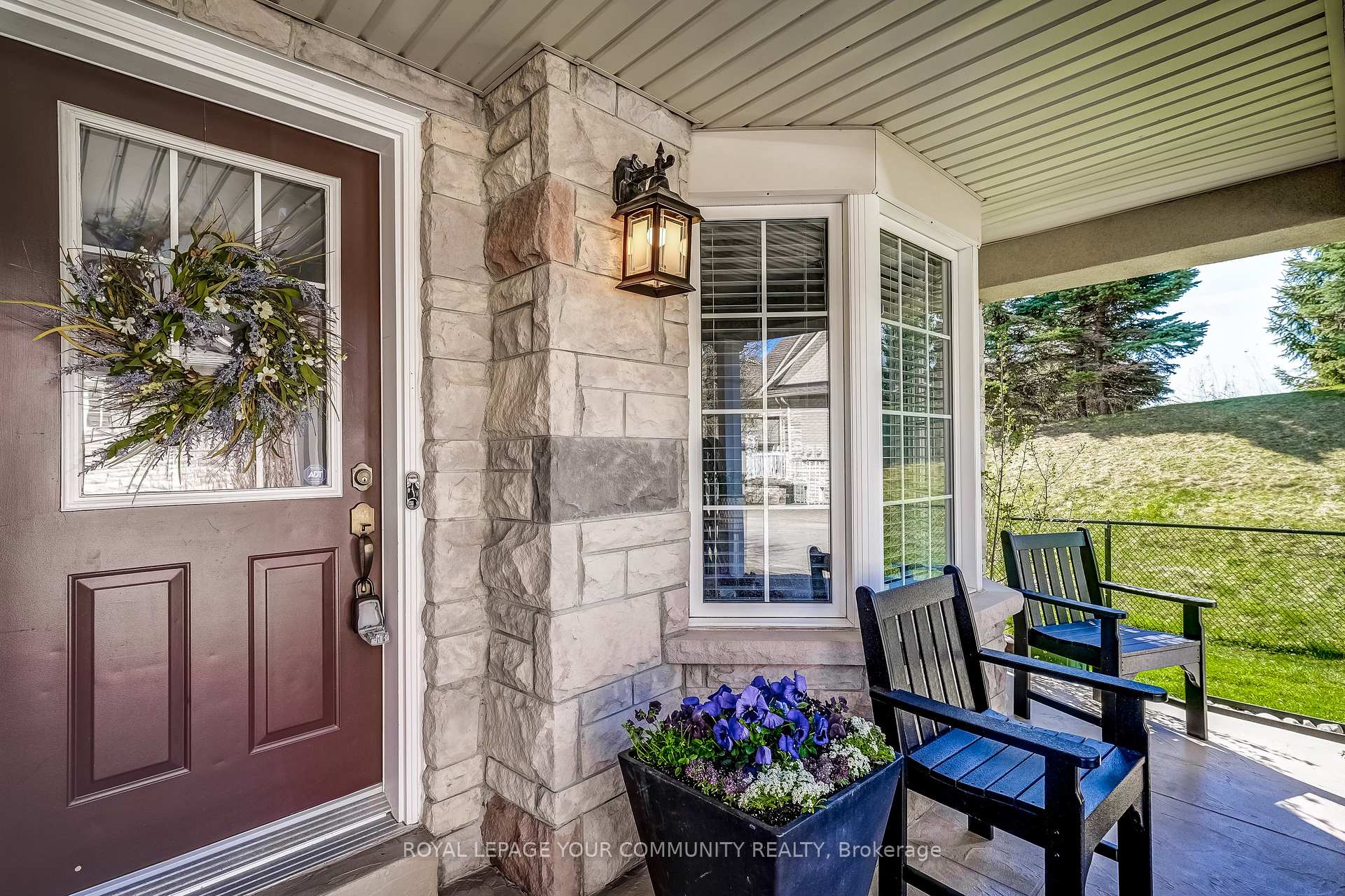 Photo 3 of 409 Terry Carter Crescent, Newmarket, Gorham-College Manor — HOMEH