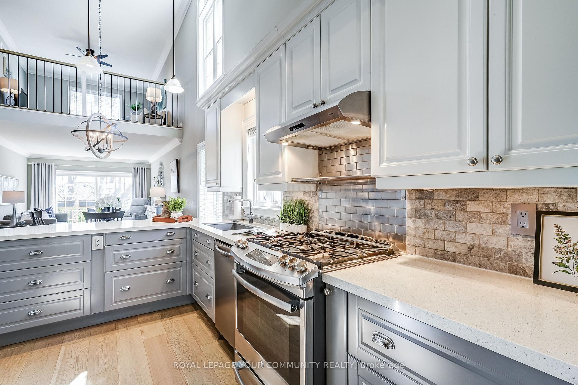 Photo 12 of 409 Terry Carter Crescent, Newmarket, Gorham-College Manor — HOMEH