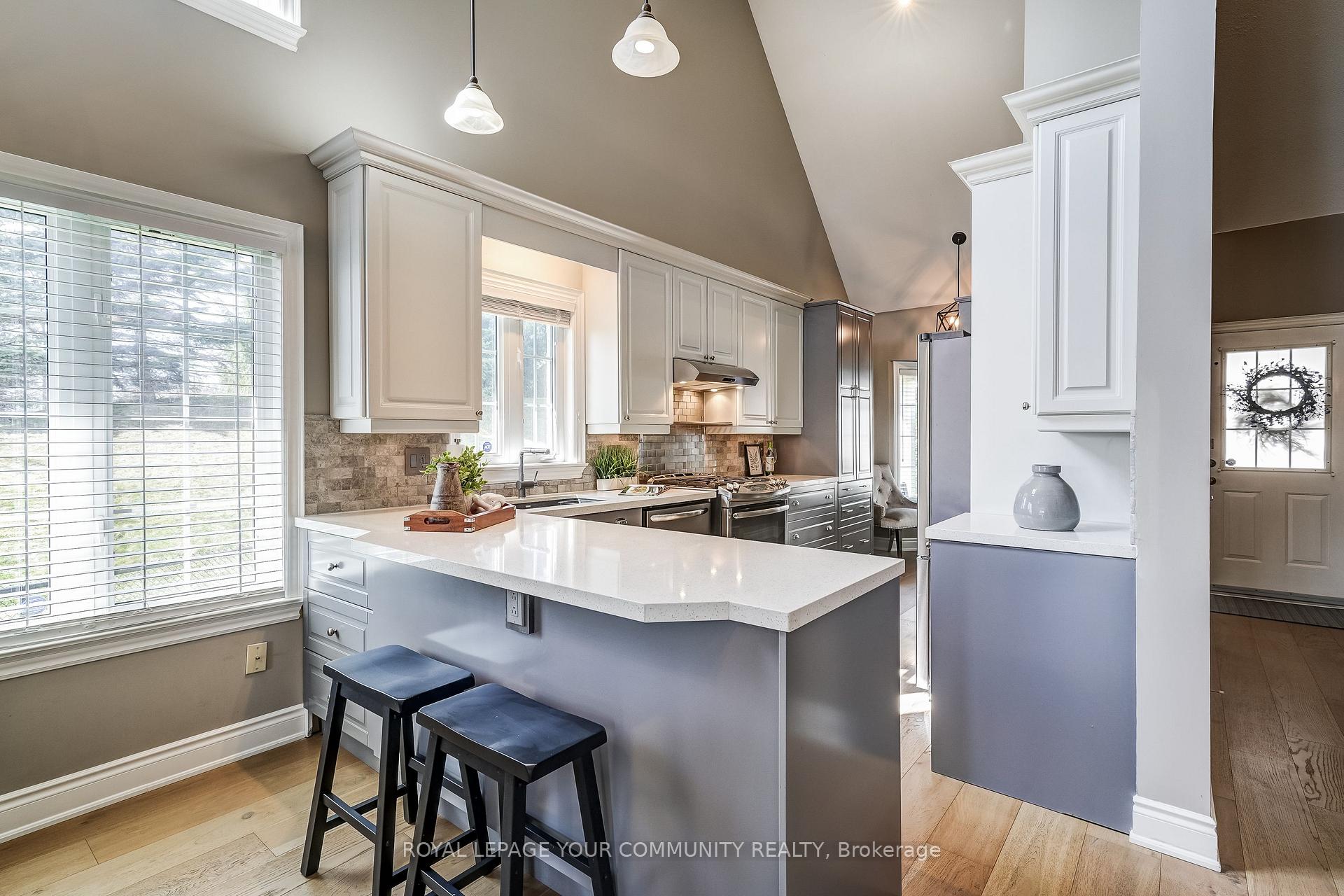 Photo 8 of 409 Terry Carter Crescent, Newmarket, Gorham-College Manor — HOMEH