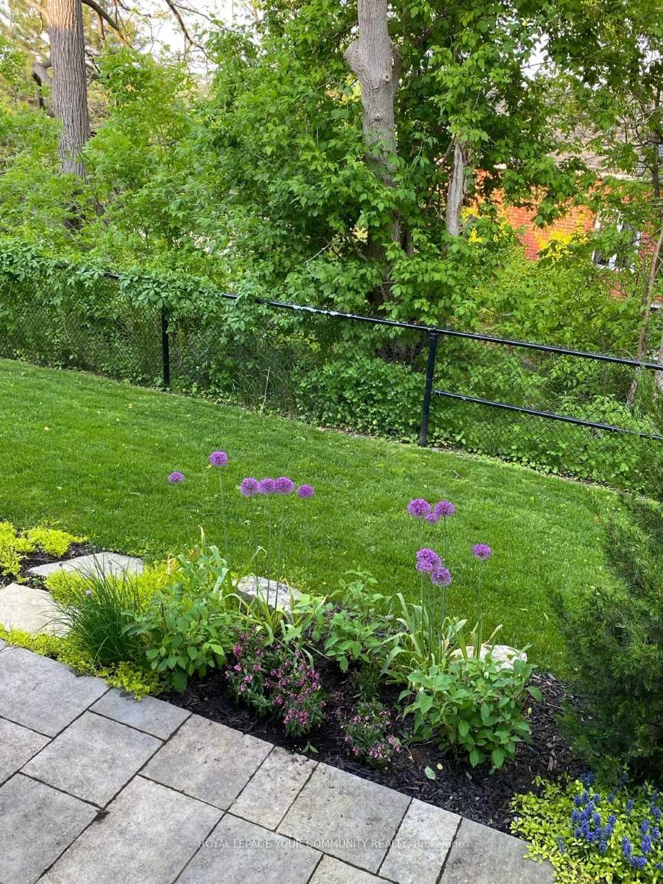 Photo 22 of 409 Terry Carter Crescent, Newmarket, Gorham-College Manor — HOMEH