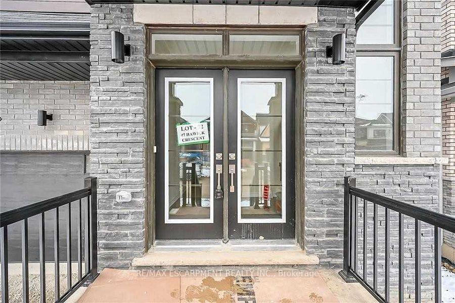 Photo 5 of 47 Hawick Crescent, Haldimand — HOMEH