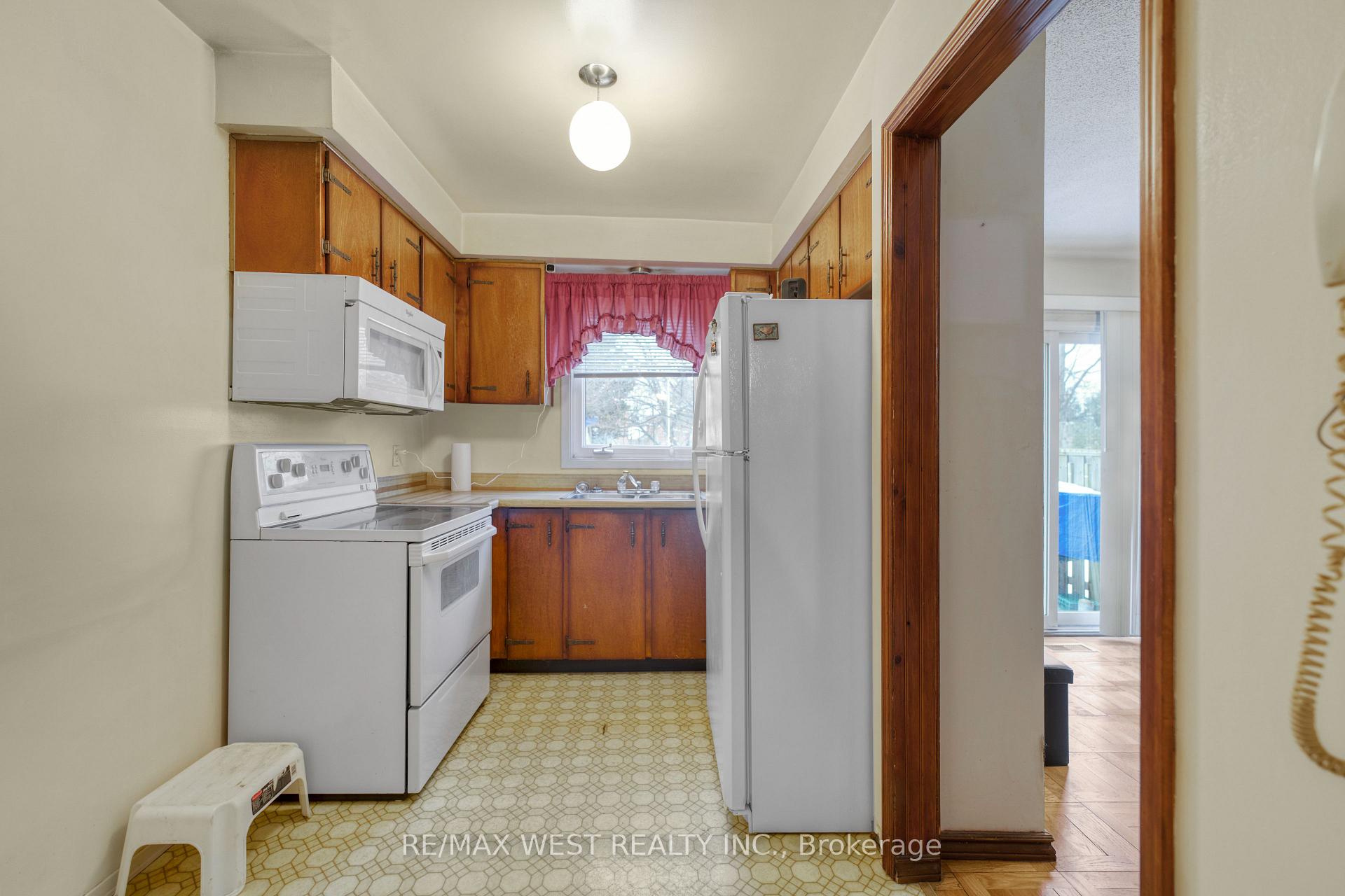 Photo 5 of 36 Chichester Road, Markham, Milliken Mills East — HOMEH