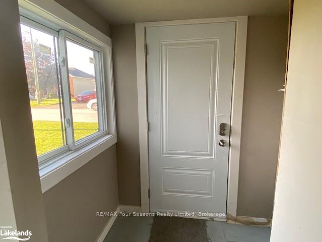 Photo 15 of 214 Montreal Street, Clearview, Stayner — HOMEH