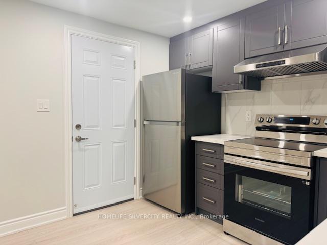 Photo 3 of Unit A, 104 Stilton Avenue, Vaughan, Kleinburg — HOMEH