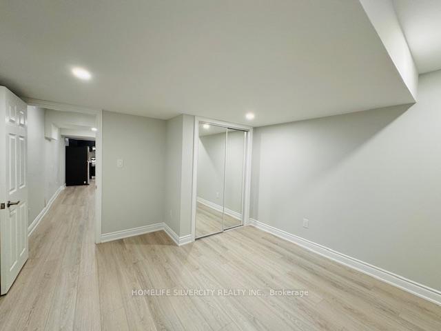 Photo 8 of Unit A, 104 Stilton Avenue, Vaughan, Kleinburg — HOMEH
